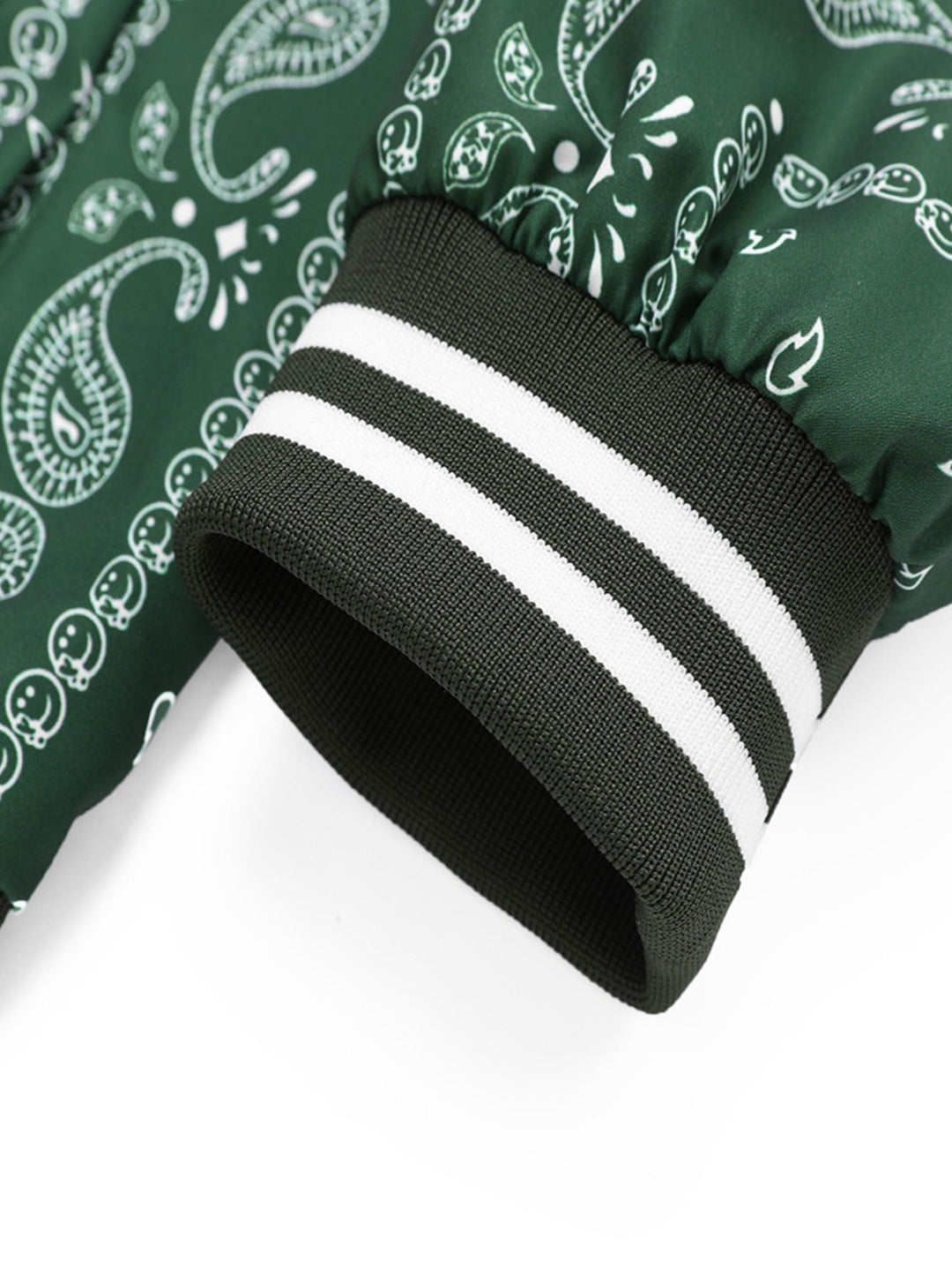 Boaz | Baseball jack met paisleyprint en staande kraag