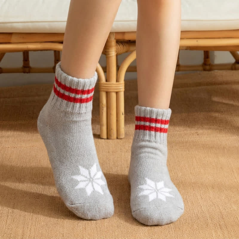 Yvonne | Antislip huissokken met stippen