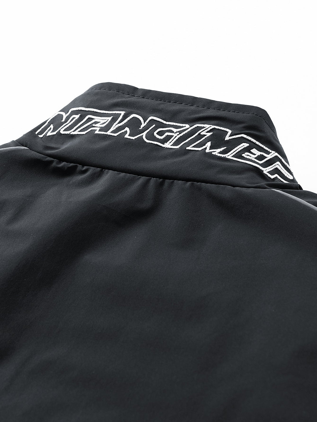 Mick | Geborduurd racing jack met relaxed fit