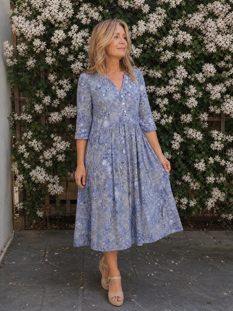 Wietske | Midi-jurk met Strooibloemen in Beige