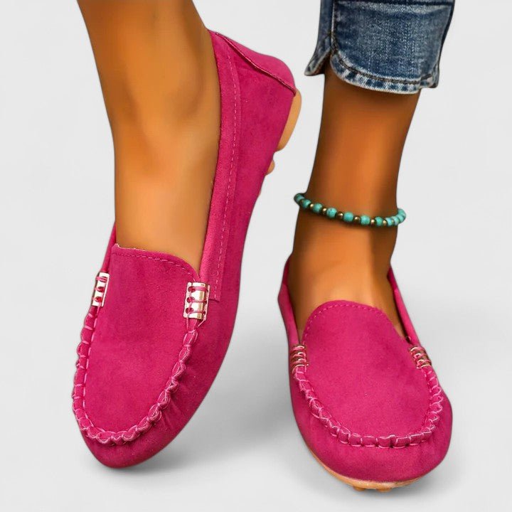 Tess | Turquoise mocassin met siernaden
