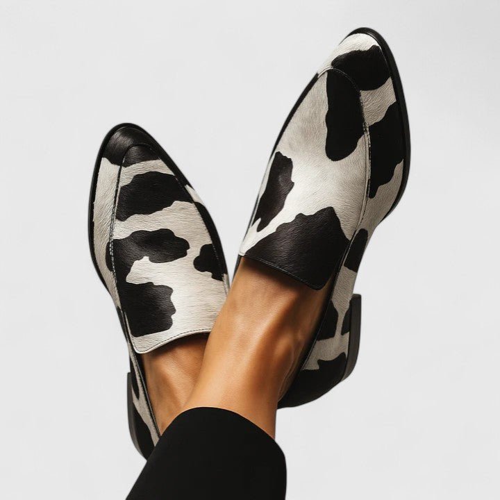 Wietske | Loafer met zwart-witte koeienprint