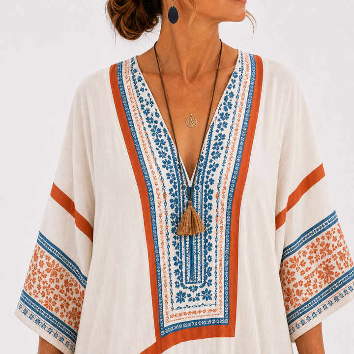 Stijntje | Witte Kaftan met Etnisch Randmotief