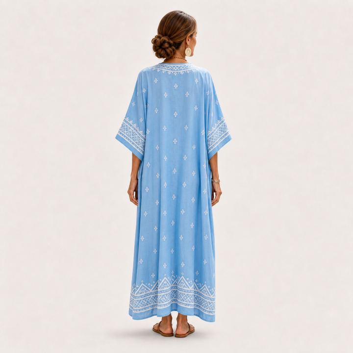 Elsje | Lichtblauwe Kaftan met Etnisch Motief