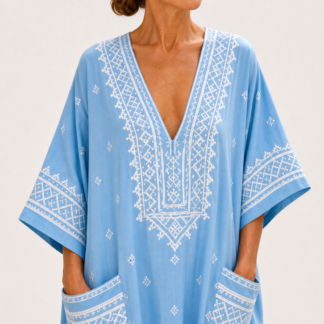 Elsje | Lichtblauwe Kaftan met Etnisch Motief