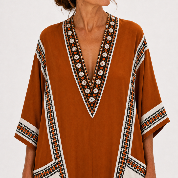 Jenny | Terracotta Kaftan met Etnisch Motief