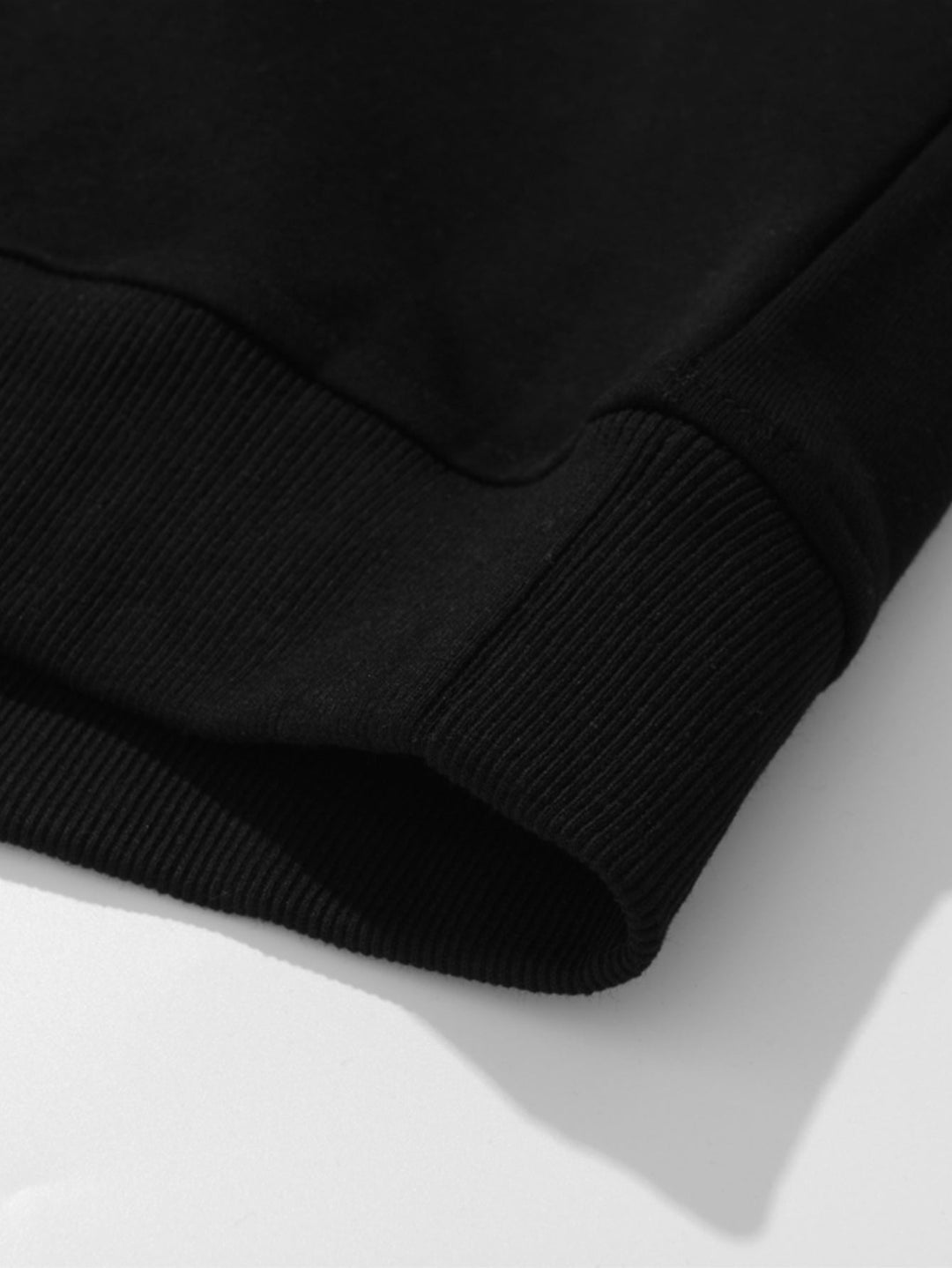 Hendrik | Polosweater met patchworkdetails en kleurvlakken en relaxte pasvorm