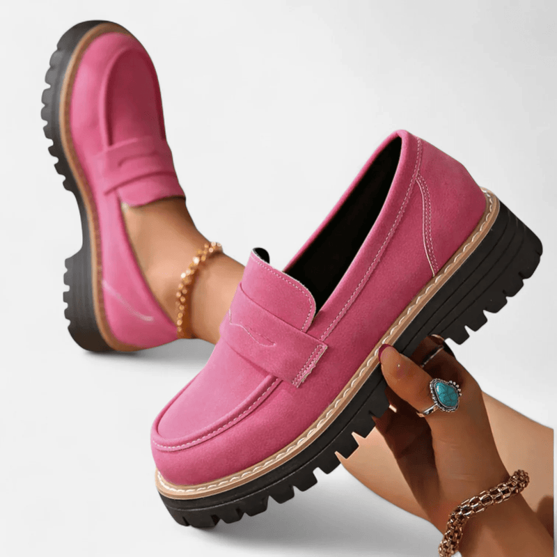 Britt | Zwarte loafer met profielzool