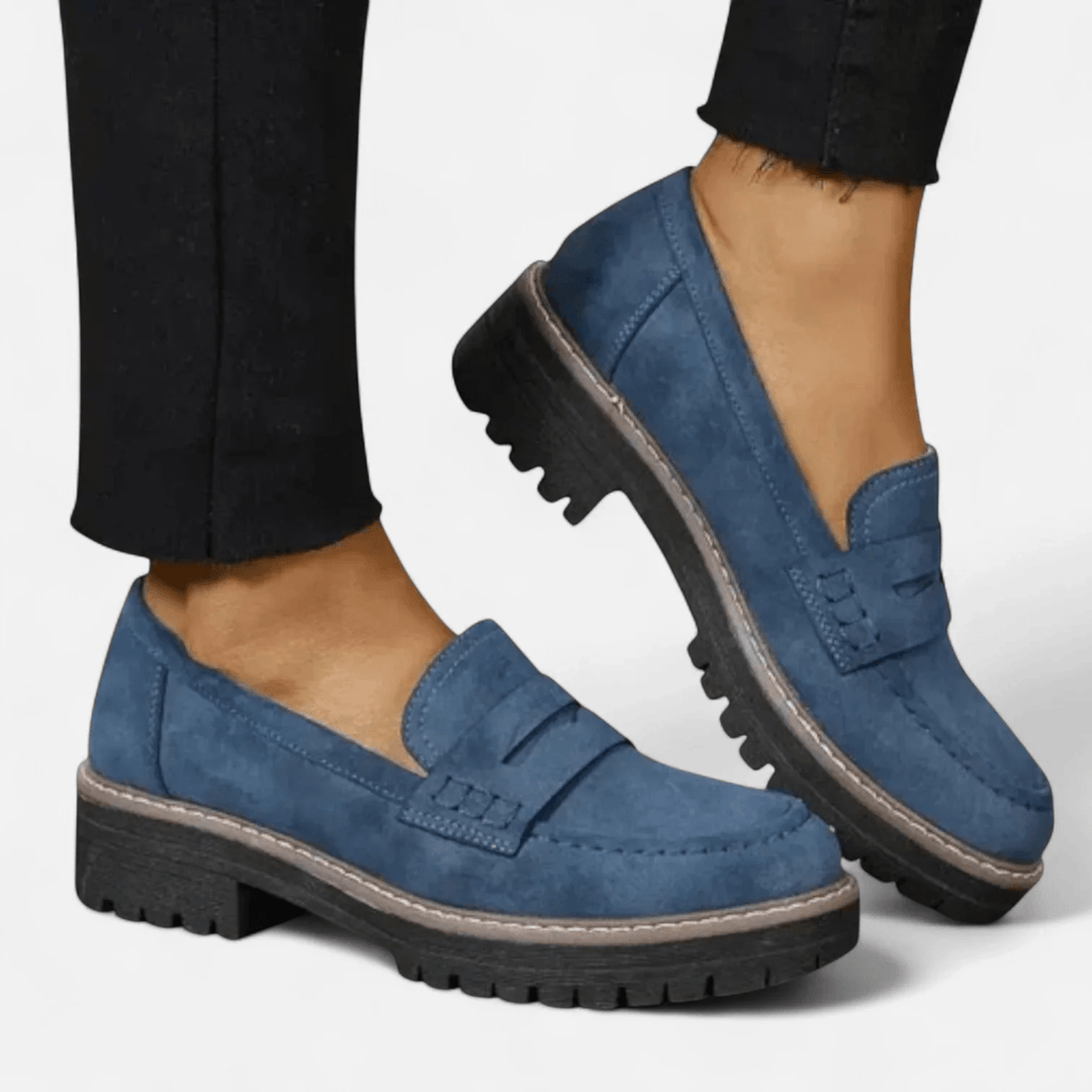 Britt | Zwarte loafer met profielzool