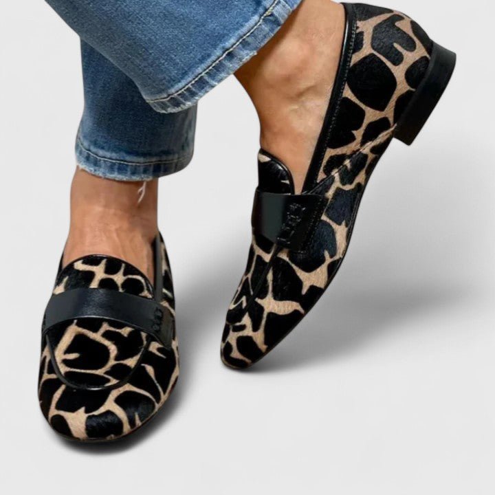 Yfke | Loafer met dierenprint en siergesp