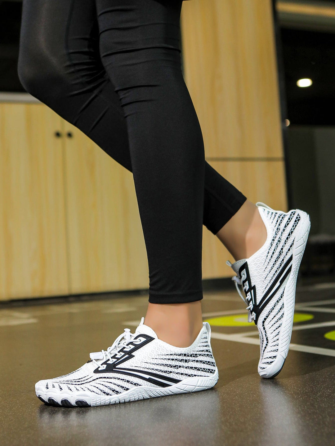 Petra | Unisex barefoot sneaker