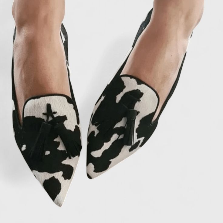Fleur | Spitse loafer met grafische print en kwastjes