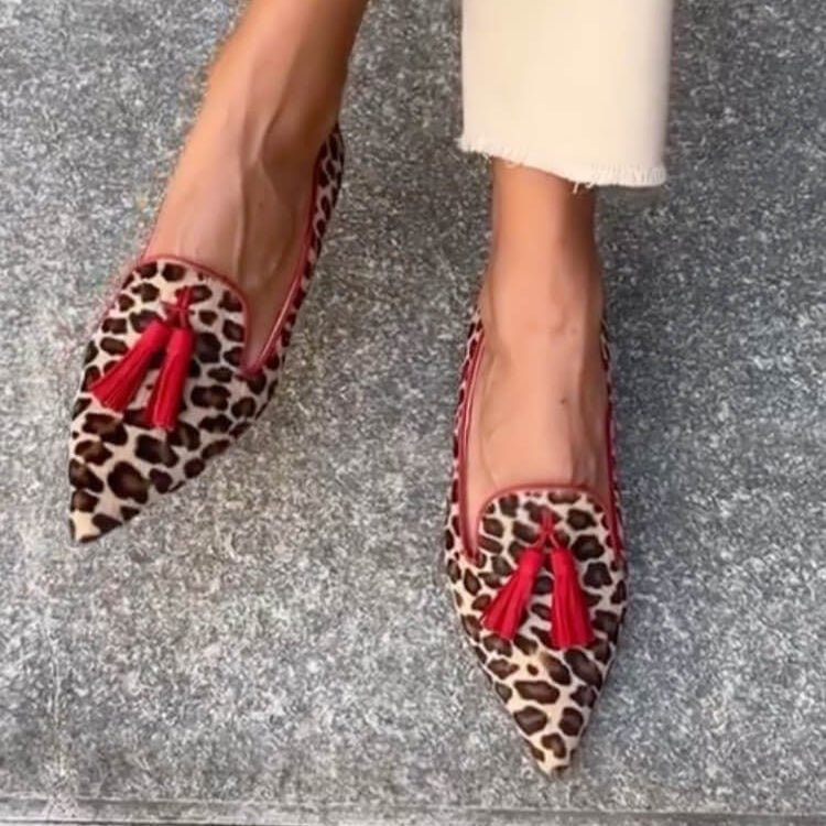 Fleur | Spitse loafer met grafische print en kwastjes