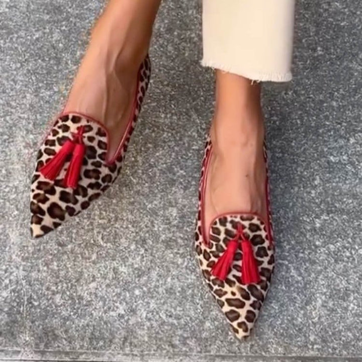 Fleur | Spitse loafer met grafische print en kwastjes