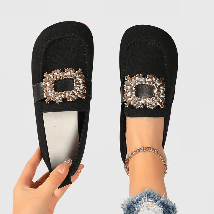 Jorien | Zwarte loafer met siergesp