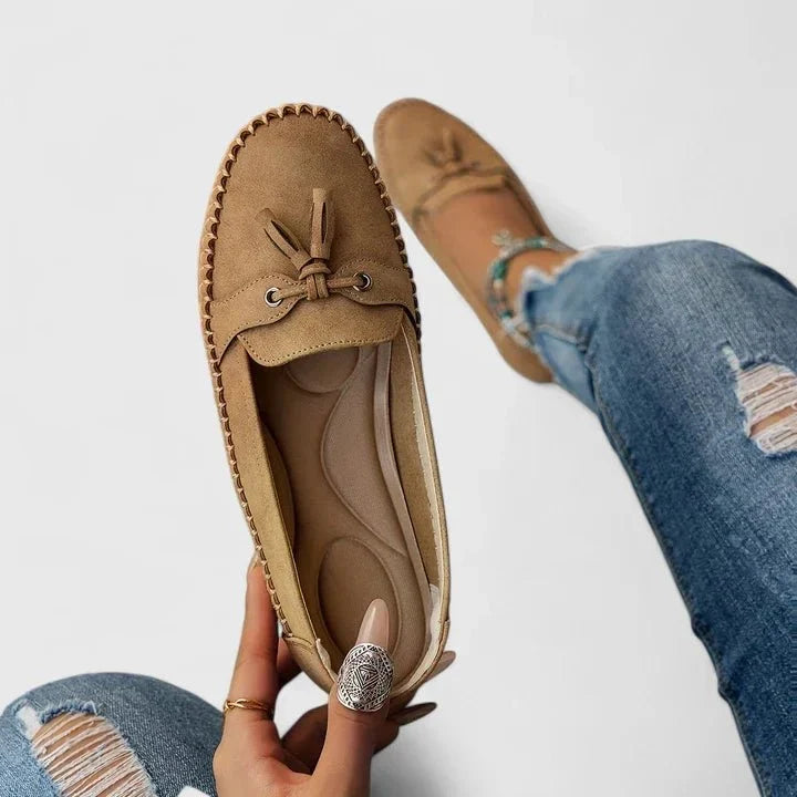 Truus | Donkerblauwe mocassin met sierstrik