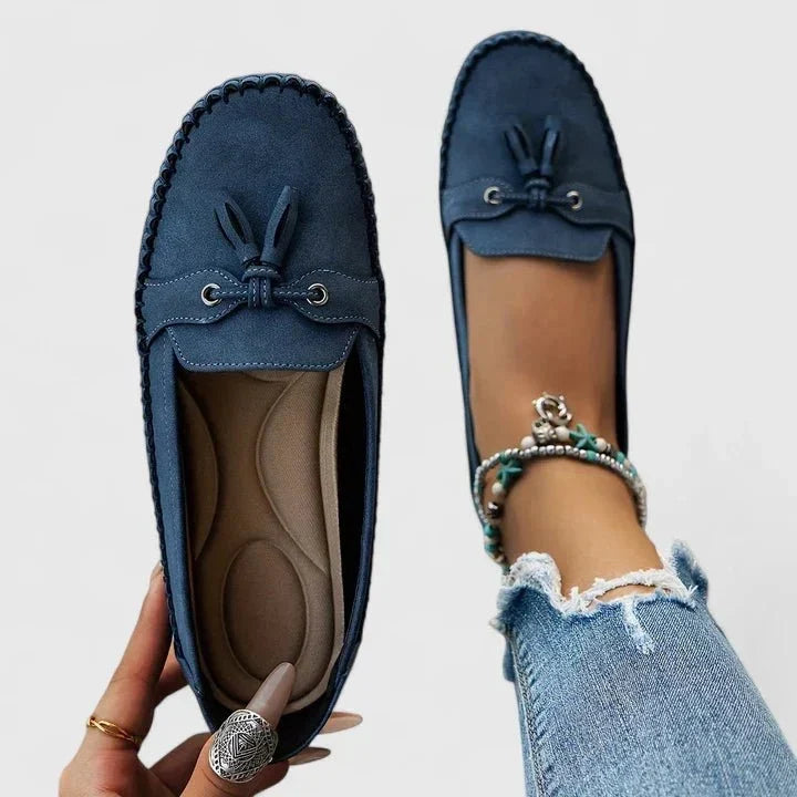 Truus | Donkerblauwe mocassin met sierstrik