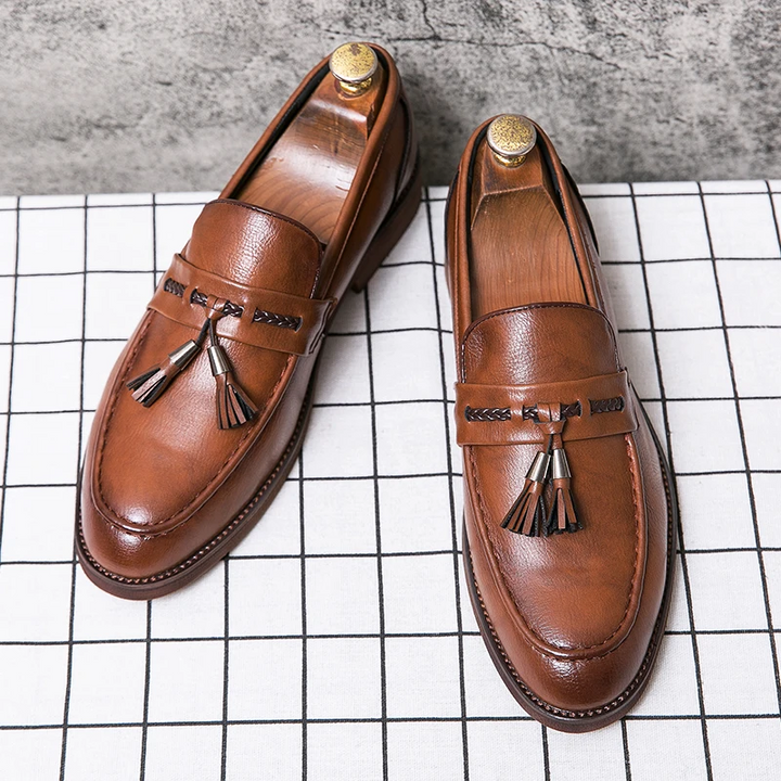 Kamiel | Leren loafers met kwastjes