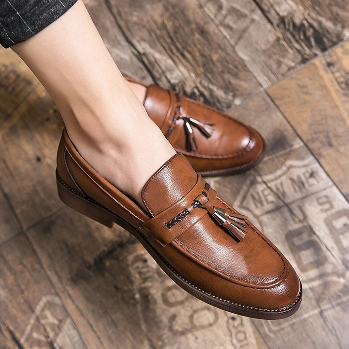Kamiel | Leren loafers met kwastjes