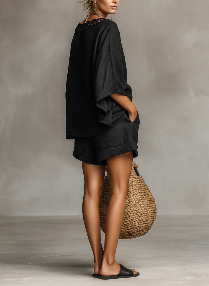 Loïs | Set met boothalsblouse en shorts