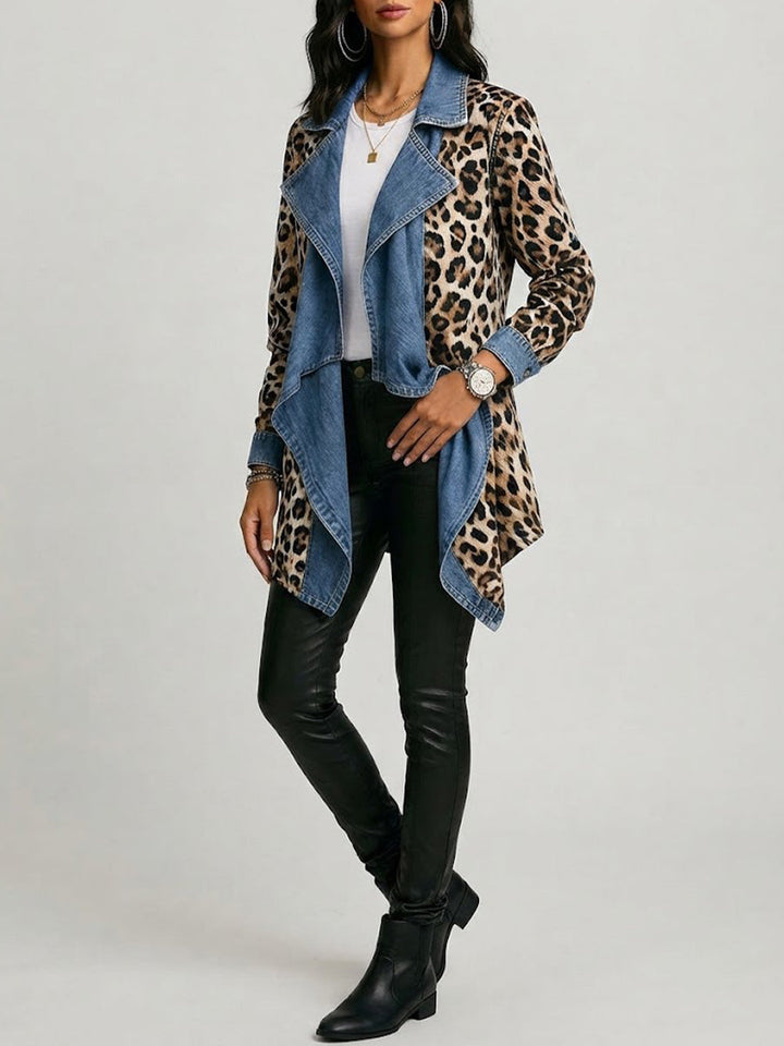 Lotte | Halflange jas met luipaardprint en washed denim