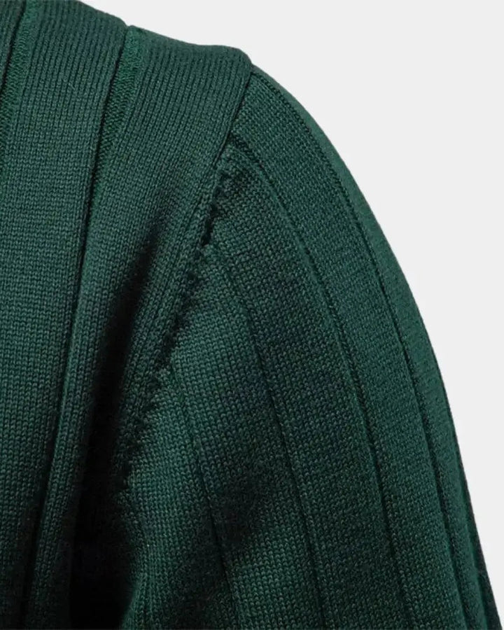 Hilbert | Groen vest met V-hals en knopen