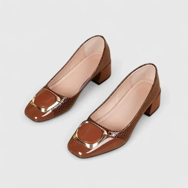 Suus | Zwarte krokoloafer met blokhak