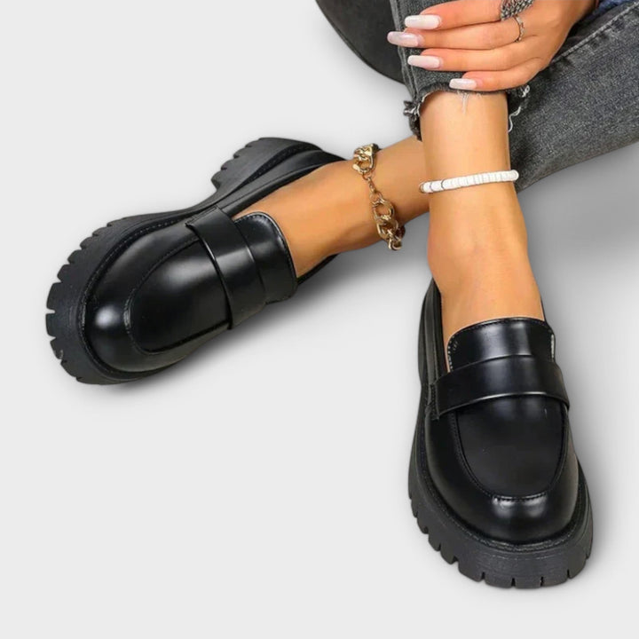 Sjoukje | Zwarte plateauloafer