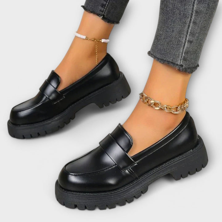 Sjoukje | Zwarte plateauloafer