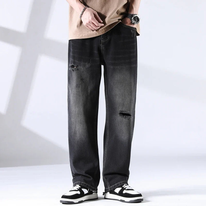 Nout | Verwassen jeans met scheurdetails en rechte pijpen