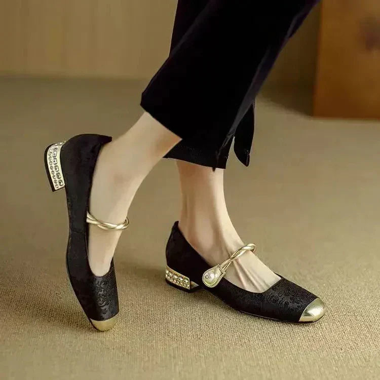 Marieke | Klassieke schoenen met bandje