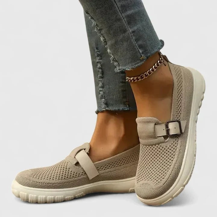 Nel | Zwarte comfortloafer van gebreid materiaal
