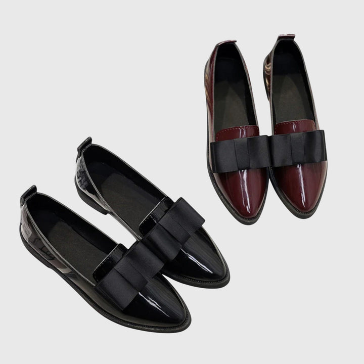Jannie | Bordeauxrode lakloafer met strik