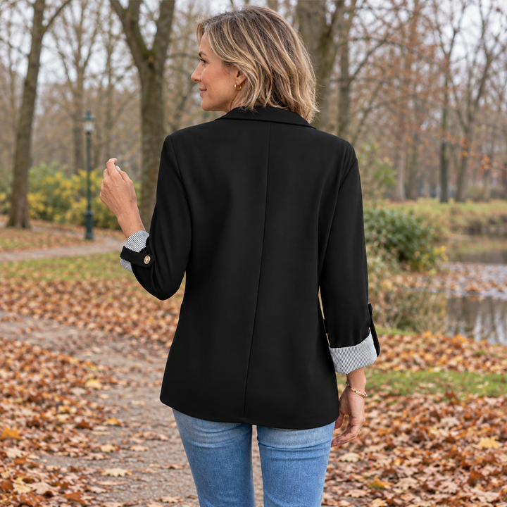 Aafke | Klassieke blazer met lichte knopen