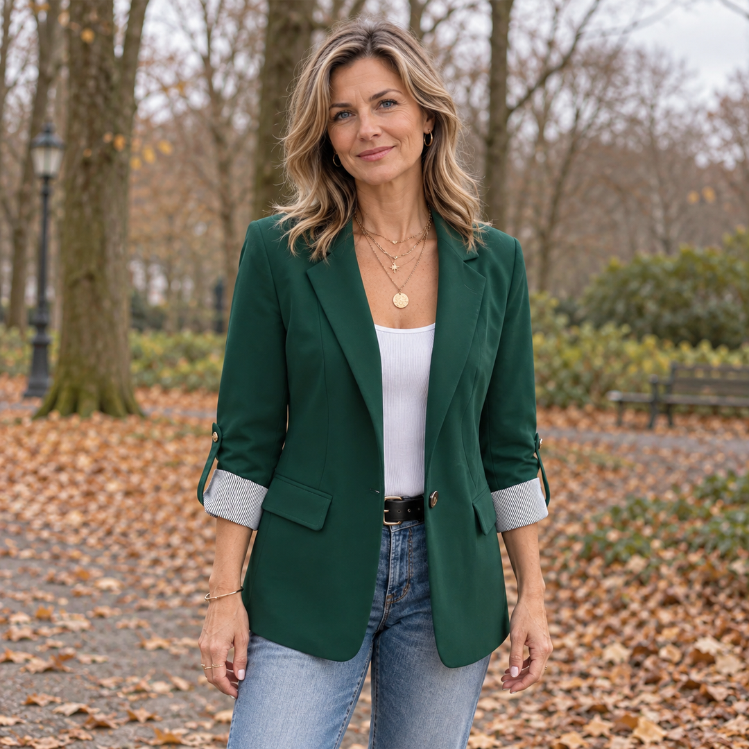 Aafke | Klassieke blazer met lichte knopen