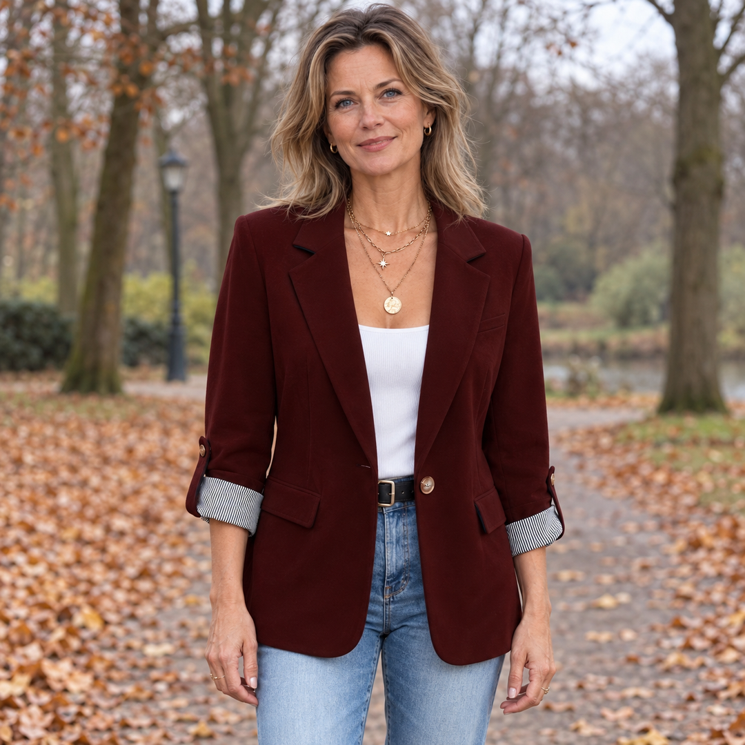 Aafke | Klassieke blazer met lichte knopen