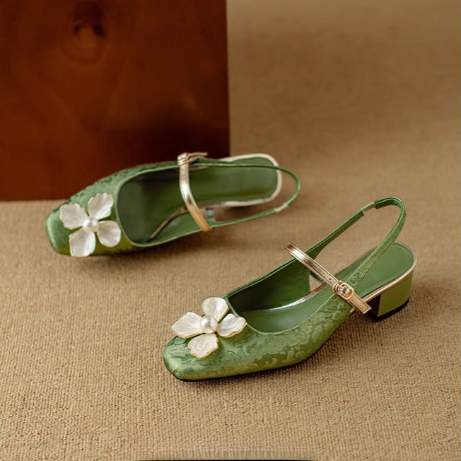 Machteld | Elegante damesschoenen met bloemdetail