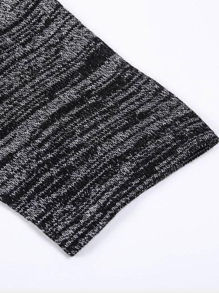 David | Slim-fit gebreide trui met capuchon