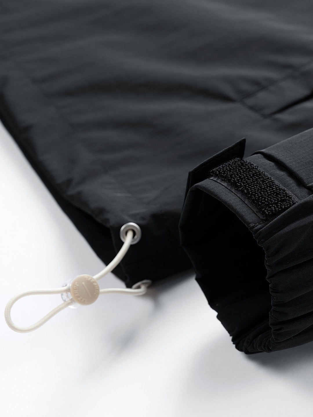 Bart | Nylon windjack met capuchon en halve rits