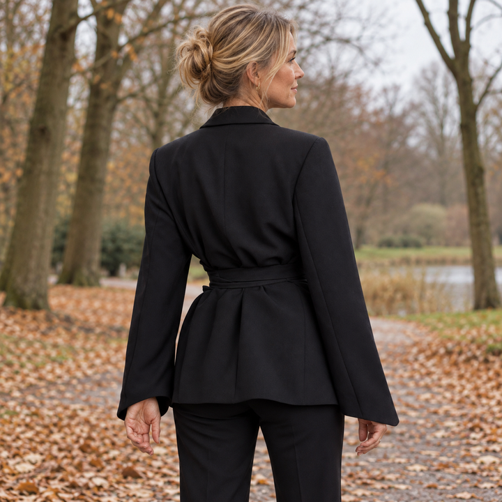 Liesje | Getailleerde blazer met ceintuur