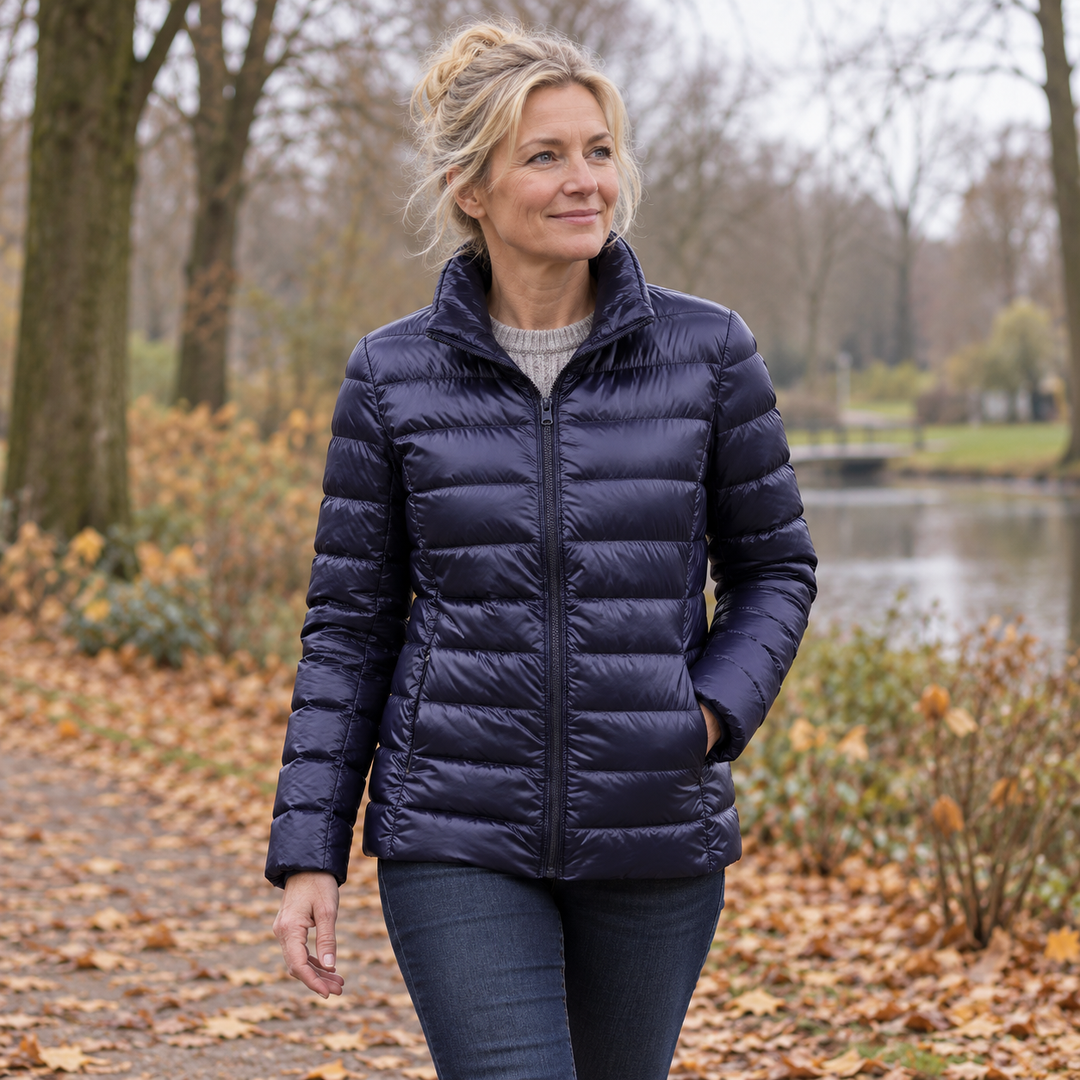 Mieke | Lichte gewatteerde jas in marineblauw