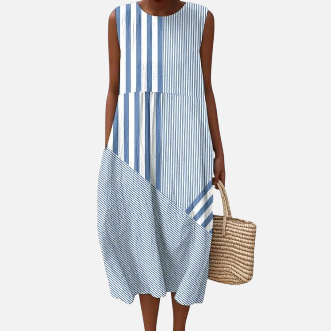 Loes | Mouwloze midi-jurk met blauwe en witte strepen